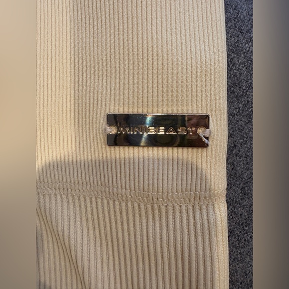 M3 Ribbed Knit Top - Picture 2 of 6